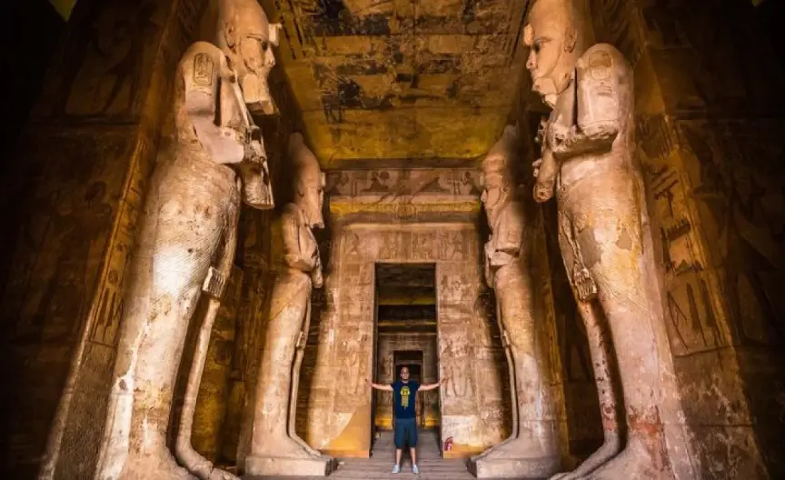 Tour to Abu Simbel Temples by Flight